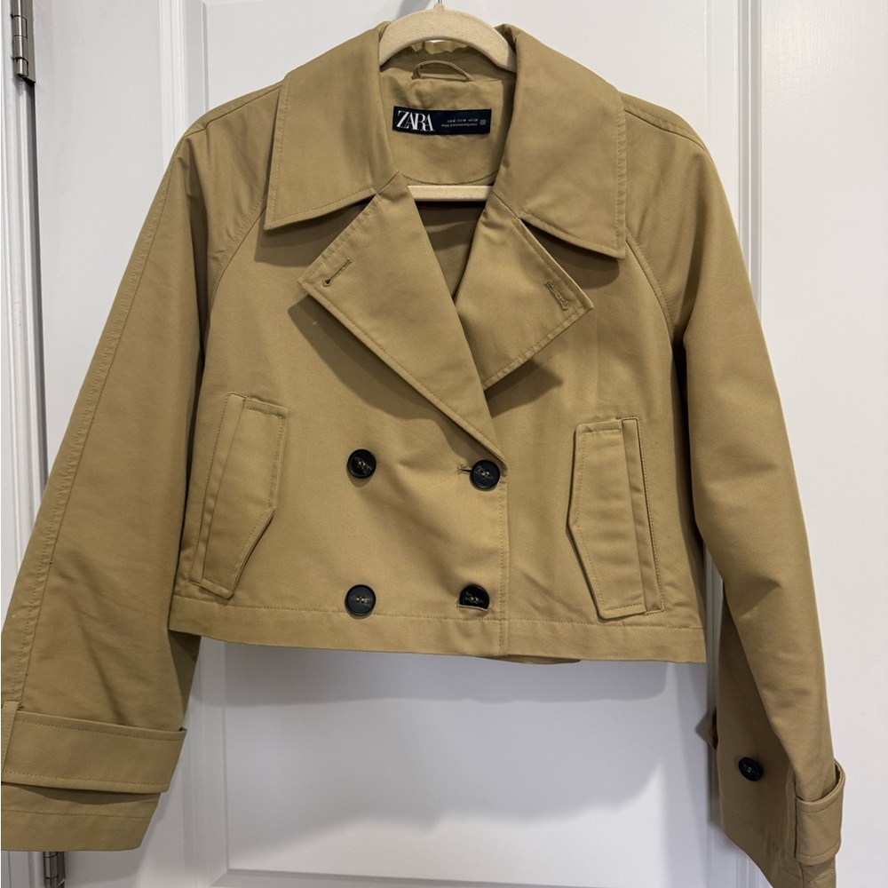 Zara Women's Cropped Tan Trench Coat